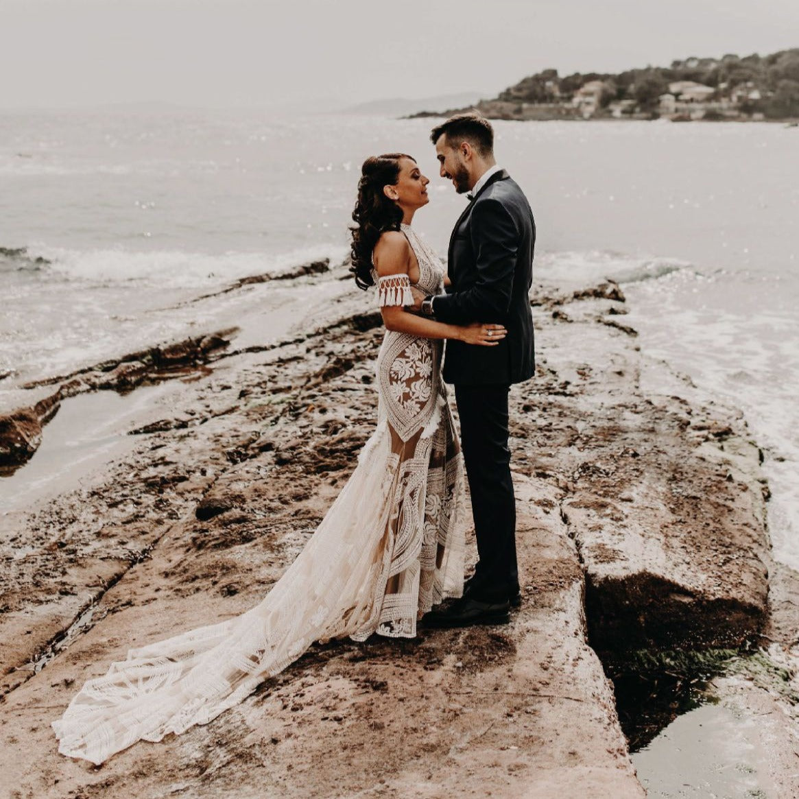 Queen Christina | Queen Bridal Queen Christina | Queen Bridal
