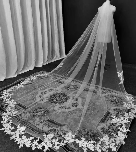 Scalloped Gardenia Veil