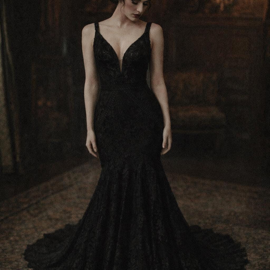QUEEN BRITTANY - BLACK