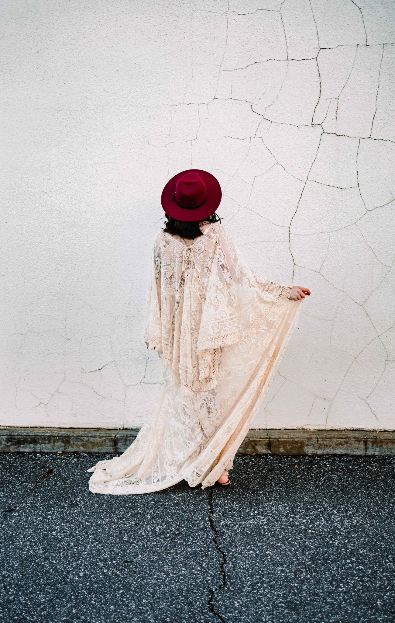 *Rental* V-neck Sunshine Lace Photography Gown
