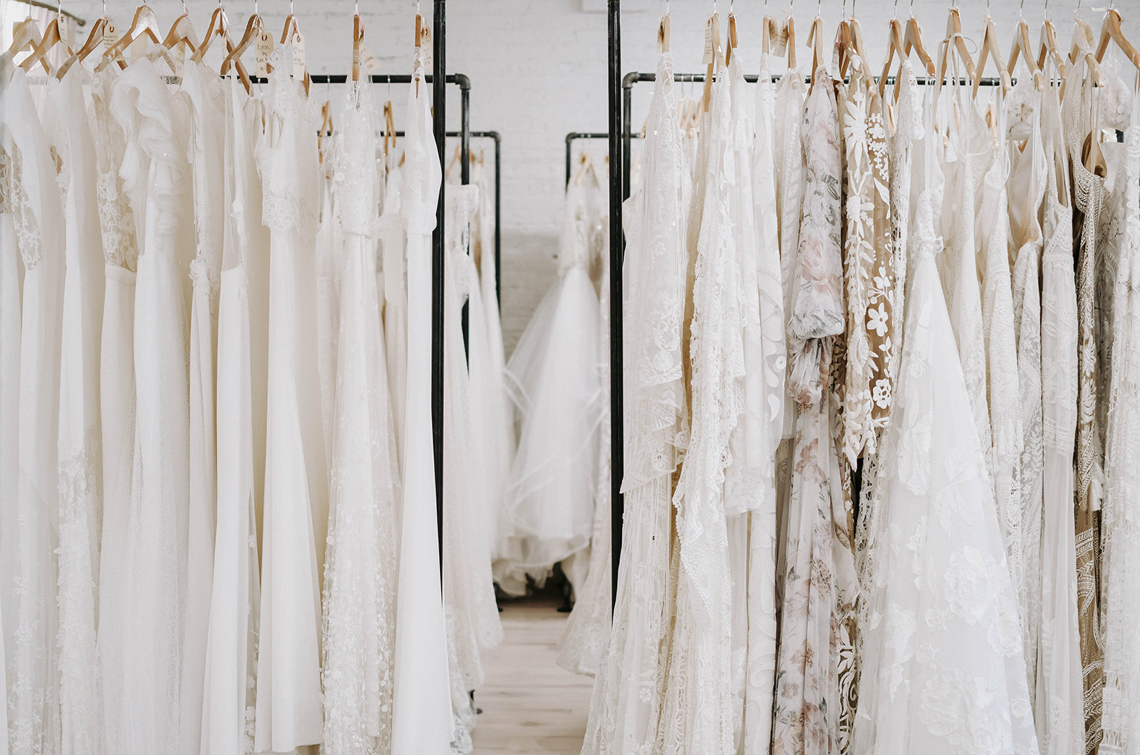 At Home Try-On Rental | Queen Bridal Gowns