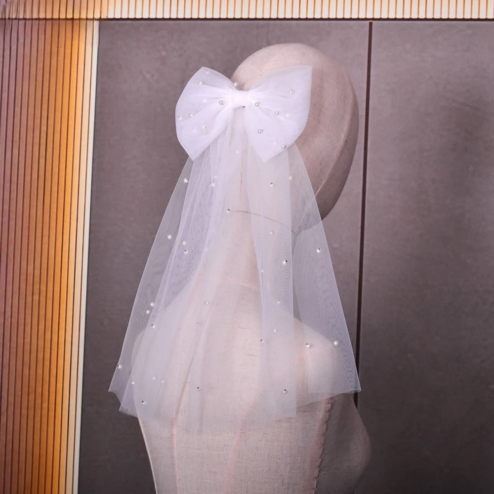 Pearl Veil Bow