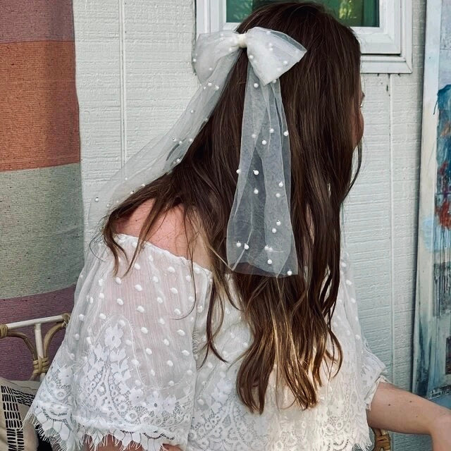 Pearl Veil Bow