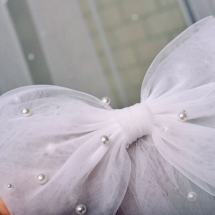 Pearl Veil Bow